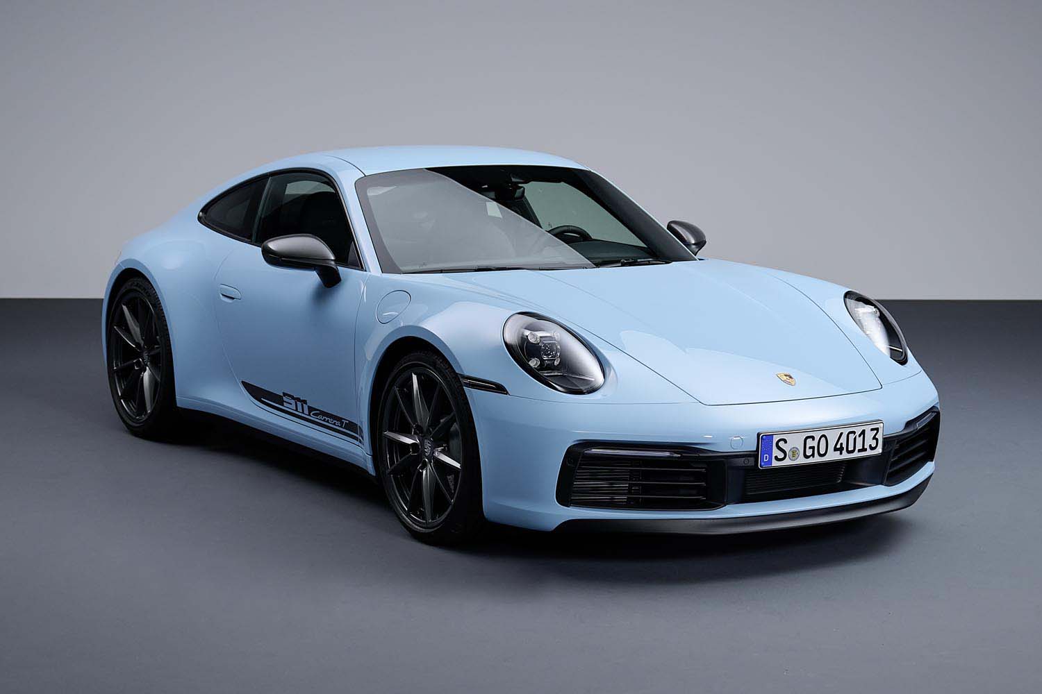 軽さと爽快な走りを追求 新型「ポルシェ911カレラT」上陸 【ニュース