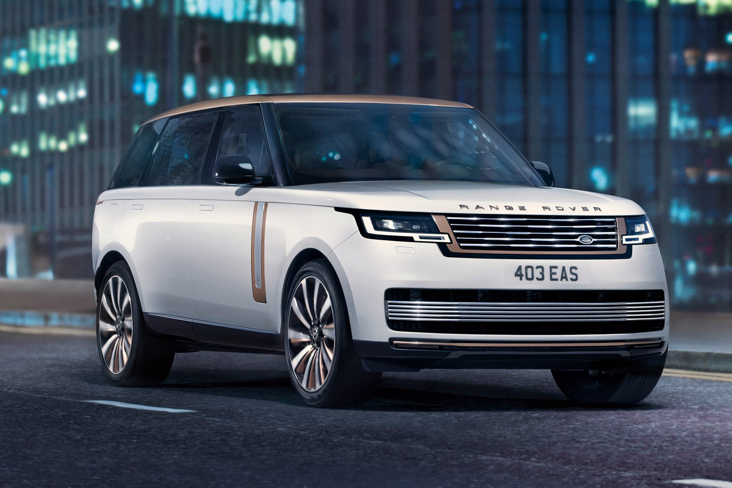 新型「レンジローバー」に上質さとスポーティネスを追求した2つの限定