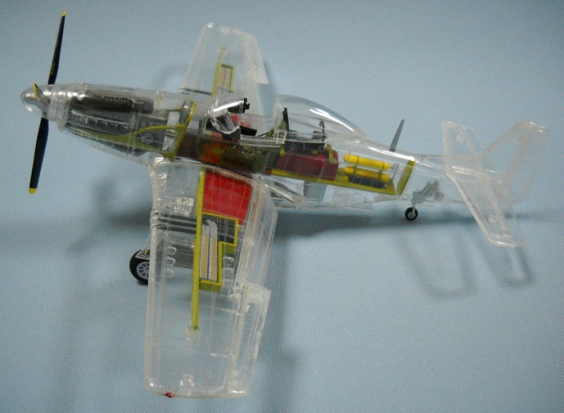 日模 1/48 透明 P－51Dムスタング」
