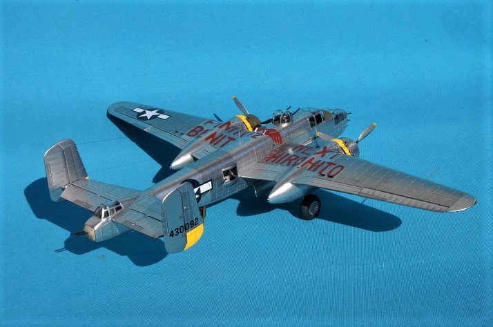 アメリカ空軍B-25Jミッチェル（モノグラム 1/48)＞ 飛行機プラモデルの