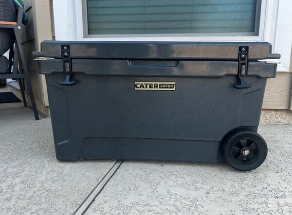 CaterGator CG45PA Panda 45 Qt. Rotomolded Outdoor Cooler / Ice Chest
