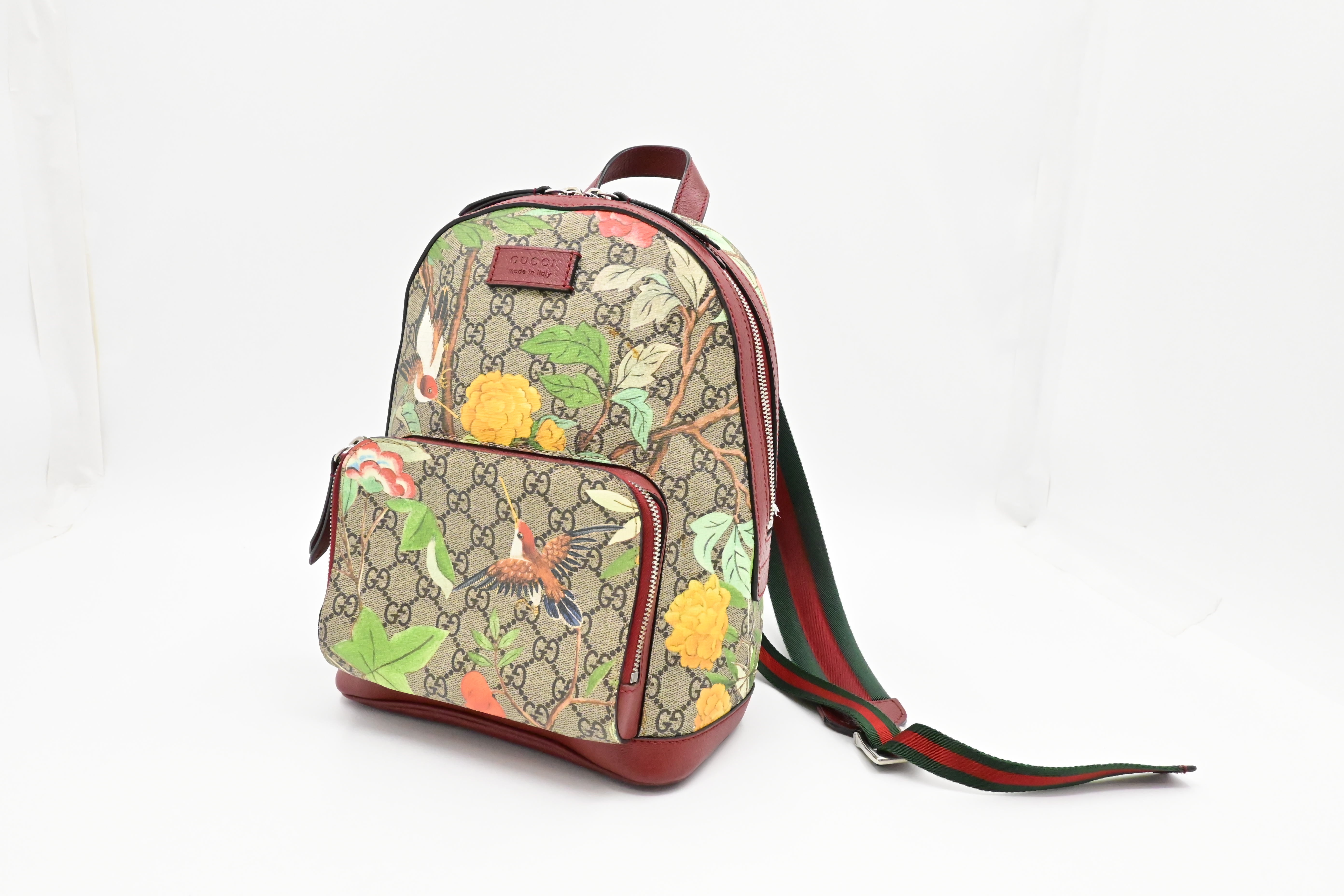 Gucci Backpack in Tian GG Supreme Canvas – Weekly Lux Drop