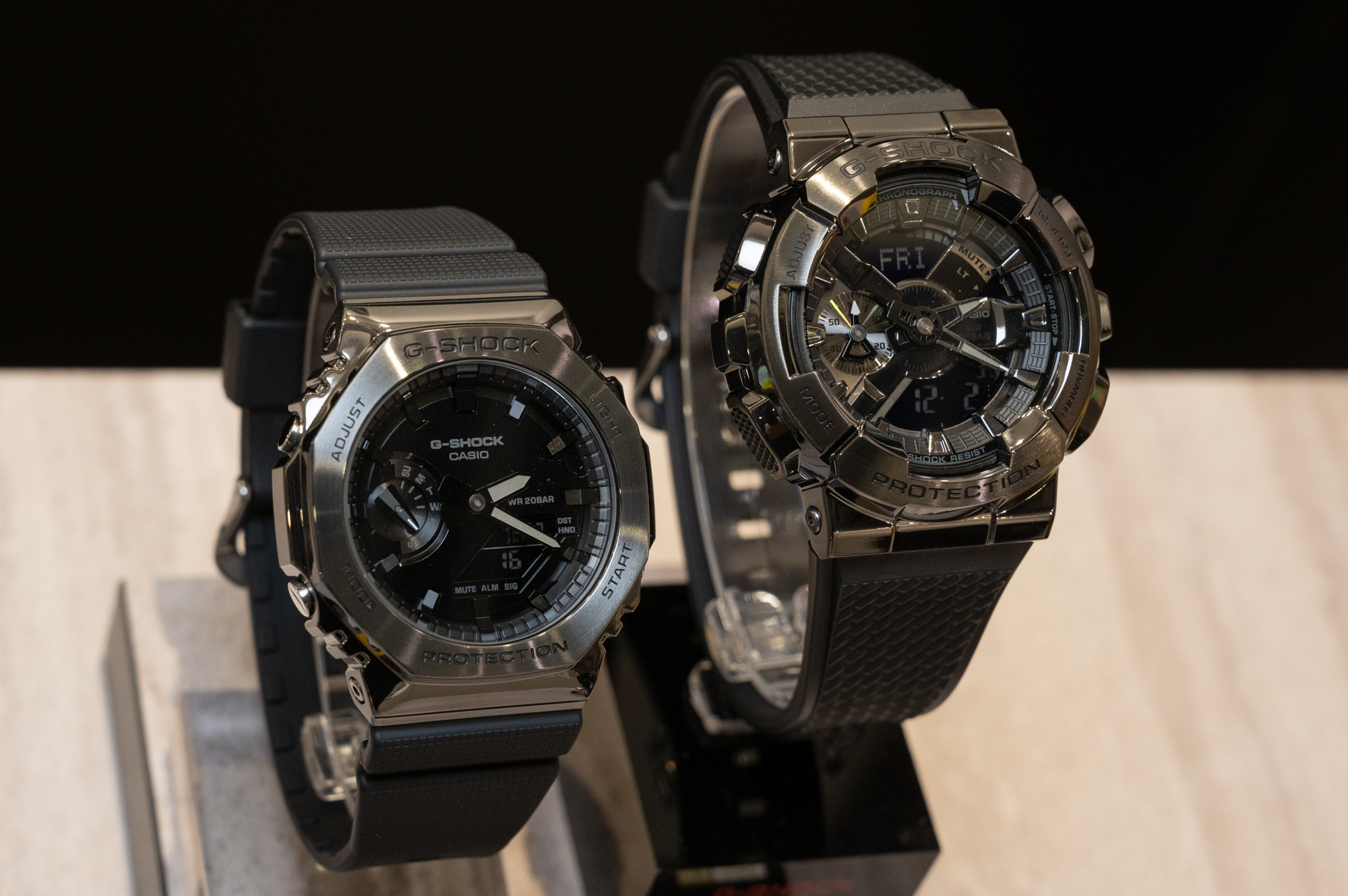 G-SHOCK、メタルパーツでオールブラックの2モデル - Impress Watch