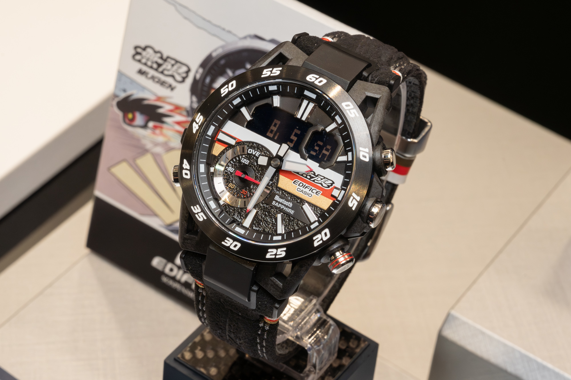 カシオ EDIFICE、初の「無限」コラボウォッチ - Impress Watch