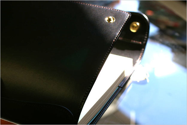 0038】ノートカバー・OWL-A5（オウルA5）について 3 | WILDSWANS