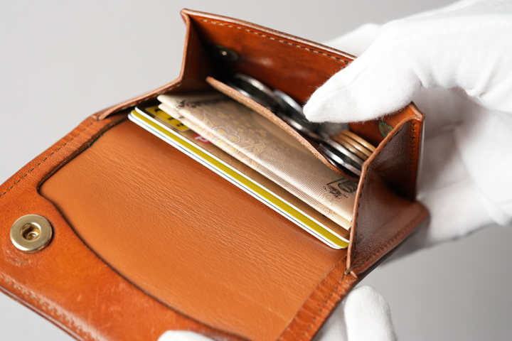 国産コードバンを使用した特別なTONGUEについてのお話 | WILDSWANS