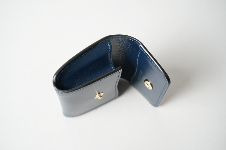 Introducing the captivating French Navy series of Saddle Pull-Up