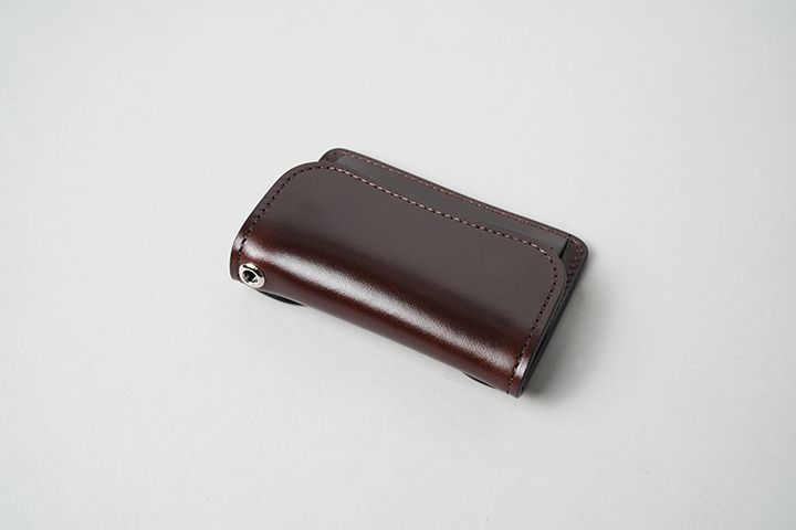 多機能型コインケース・サドルプルアップ/TONGUE(タング)についての