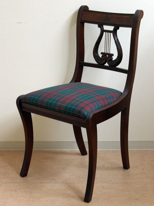 ハープ（リラ）・バック アームレス・チェア