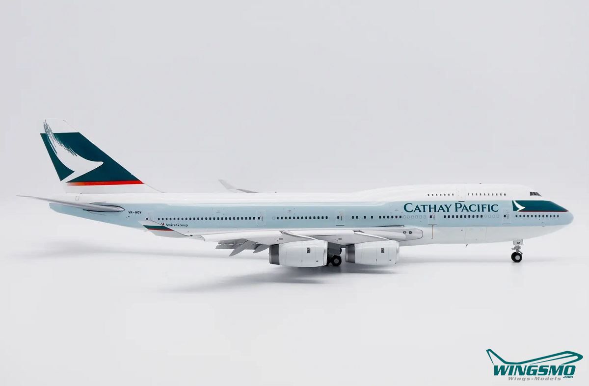 JC Wings Cathay Pacific Airways Boeing 747-400 VR-HOV Flaps Down