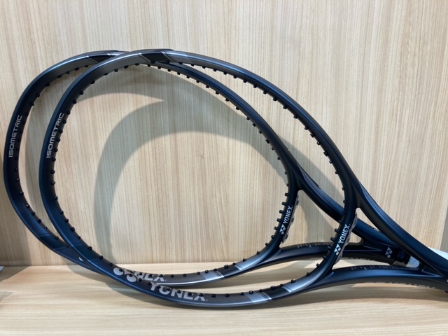 店舗ブログ【新色限定発売】YONEX E ZONE ブラックエディションの
