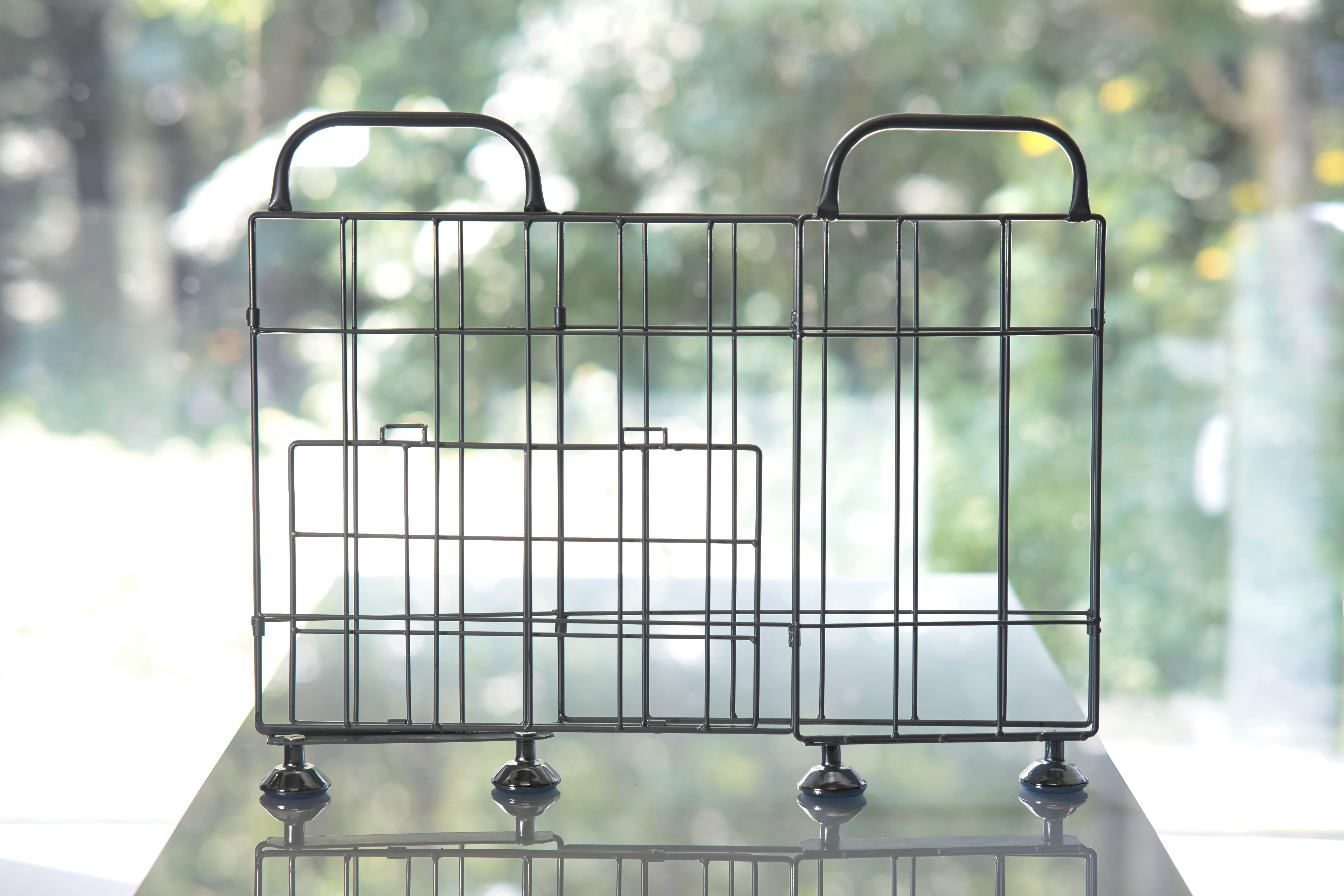 WINDY AND RAINY / Folding wire T-box