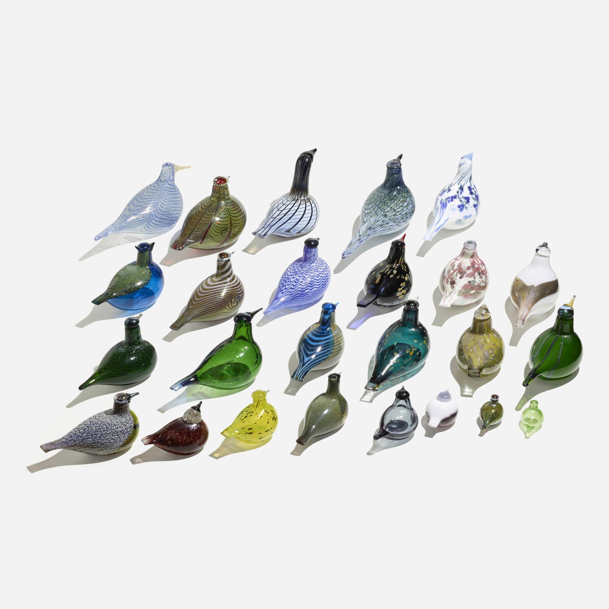 133: OIVA TOIKKA, Collection of twenty-five Birds < Scandinavian