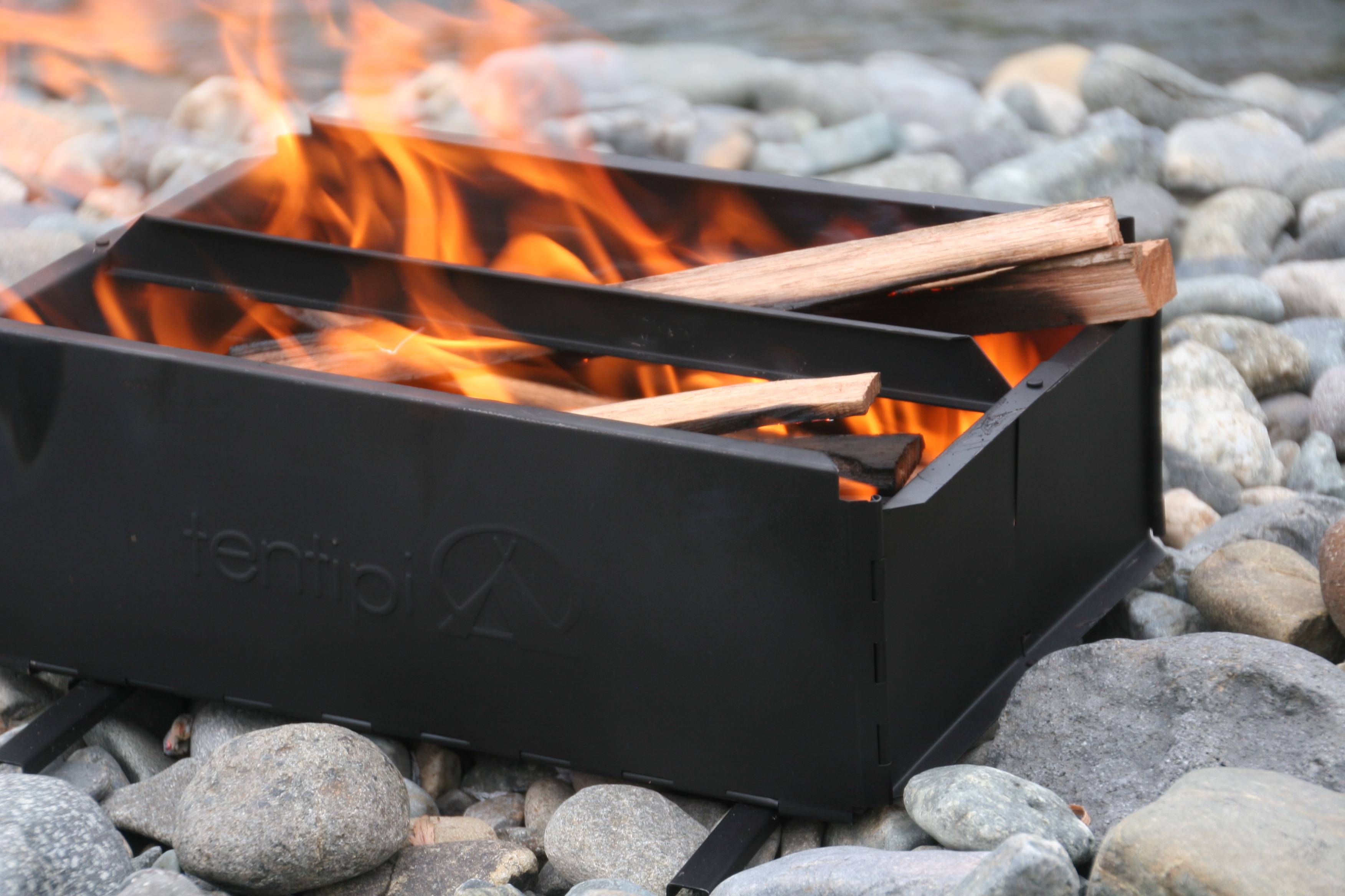 無骨でハードユーズにぴったりな焚き火台『テンティピ ファイア