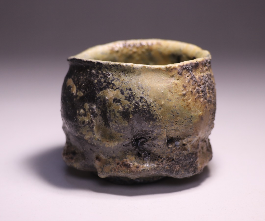 森本良信 作 「緋襷銚子」 ～備前焼専門卸小売店 川口陶楽苑～