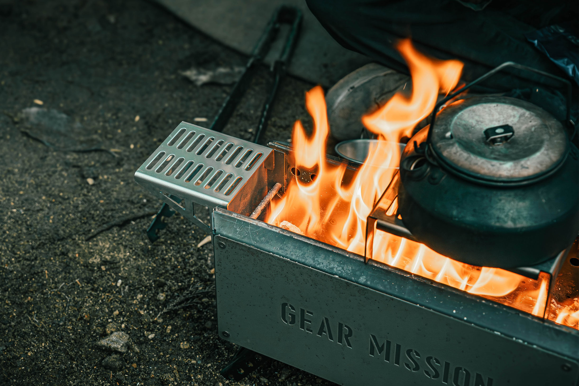 GEAR MISSIONシリーズから専用タンク、専用収納バッグ、焚火台の拡張