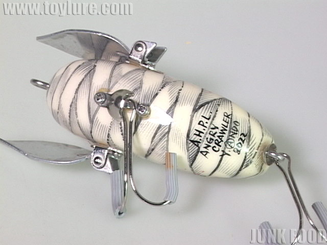 JUNK FOOD item: J-61111 アングリークローラー