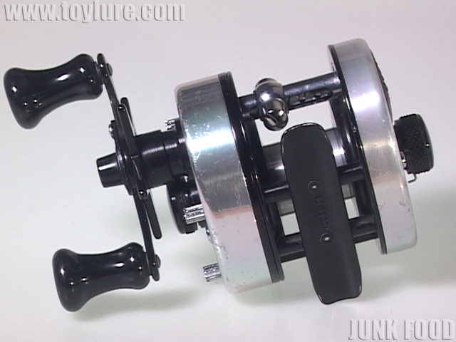 JUNK FOOD item: R-10183 Pflueger 2600 フルーガー2600