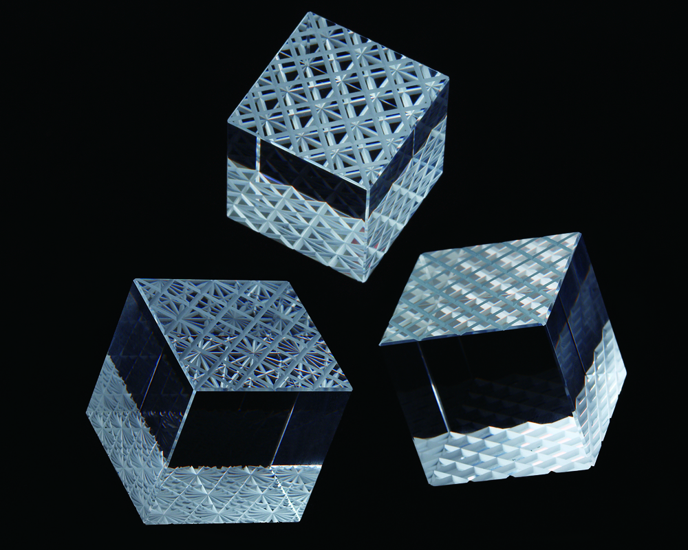 ペーパーウェイト-モアレ | Tokyo Crafts & Design