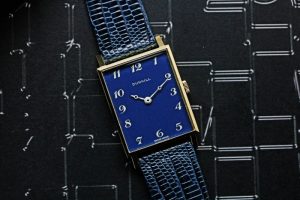 DUNHILL-Square-Breguet-Numbers