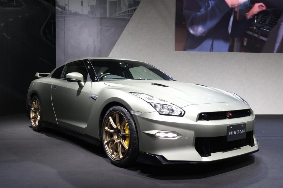 NISSAN GT-R詳細情報|日産｜オンラインオートサロン