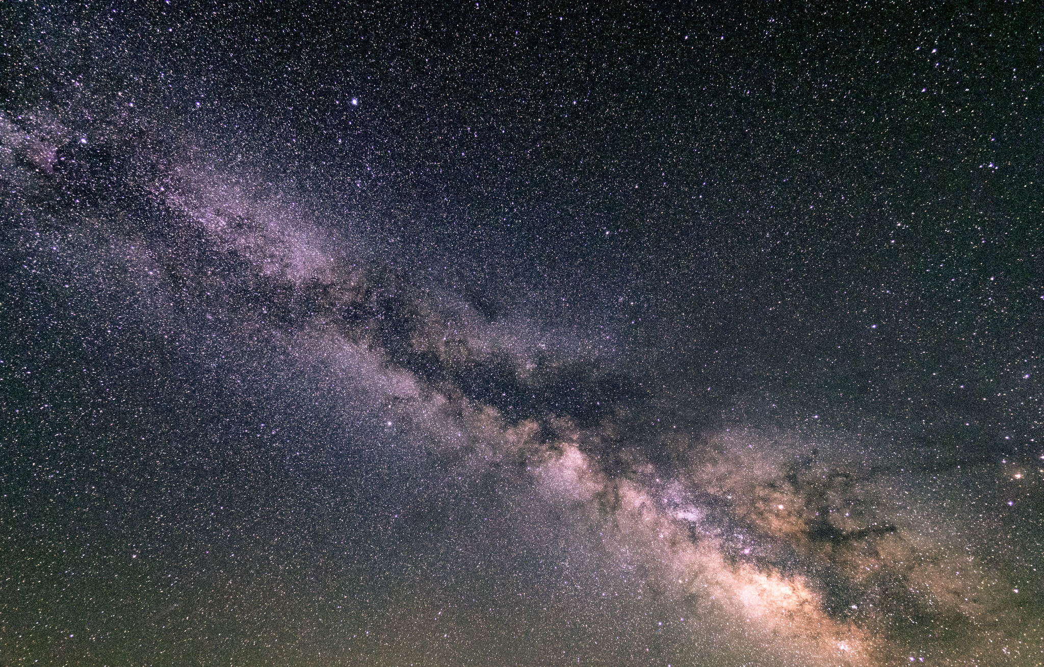 M.ZUIKO DIGITAL ED 7-14mm F2.8 PRO 超広角なのに開放からキレっキレ