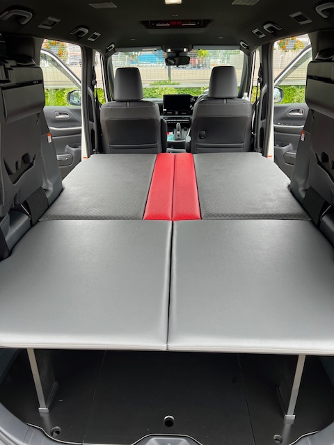 90系VOXY7人乗り用ベッドキット：神戸F様 | 軽キャンピングカー