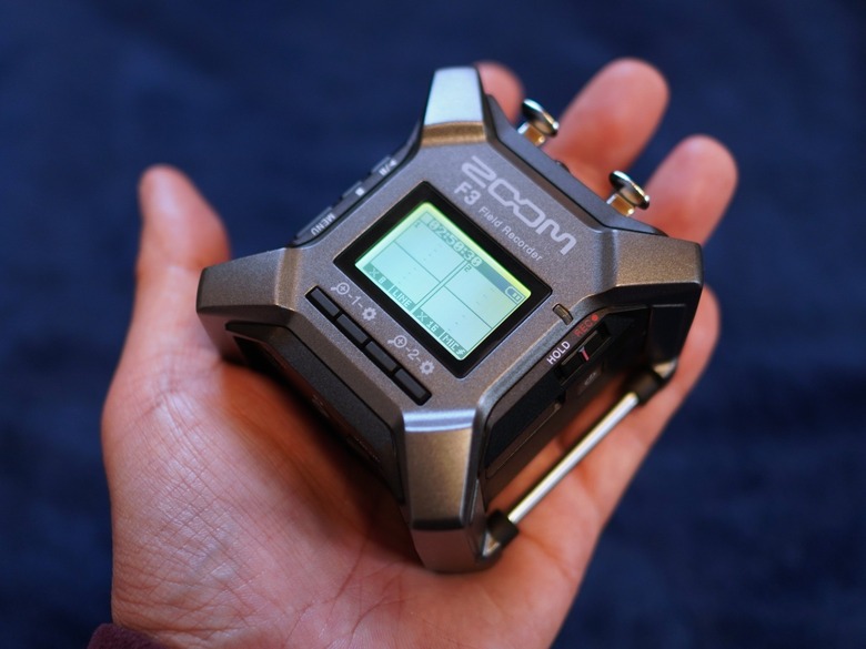 32bitフロートでXLRのみの「Zoom F3」を、ボイスレコーダーとして購入