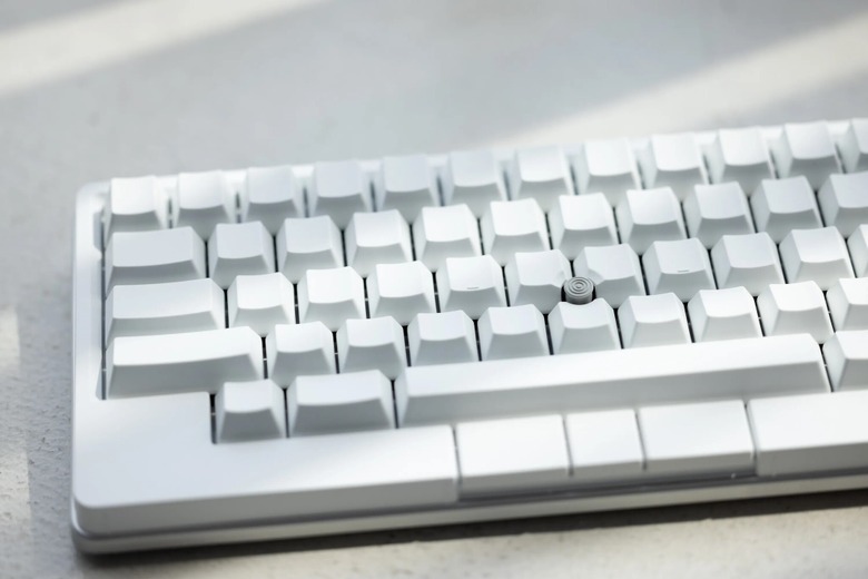 HHKB Studio(墨・雪)と無刻印キートップが特別価格で期間限定セット