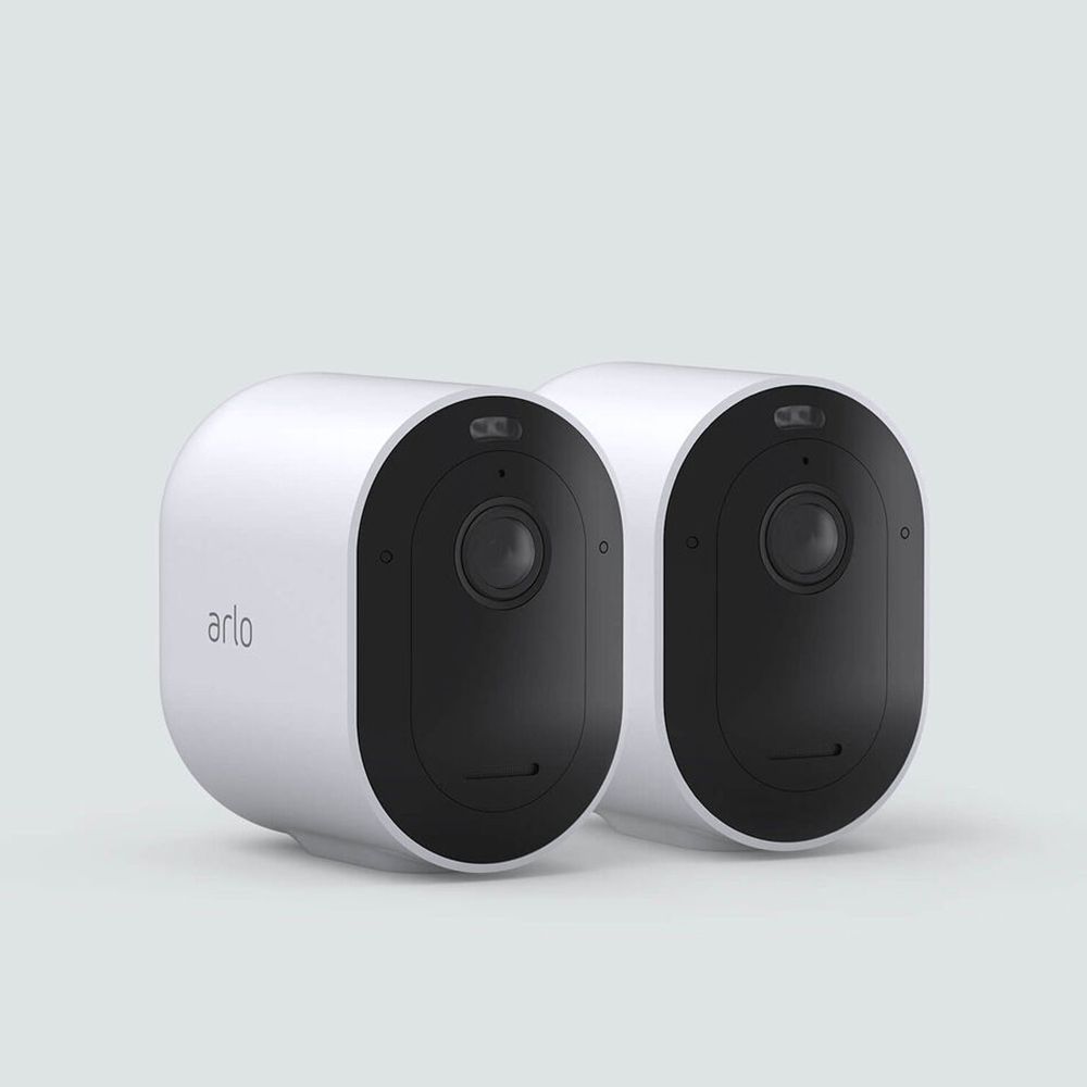 Arlo Pro 4スポットライトワイヤレスセキュリティカメラ｜テック