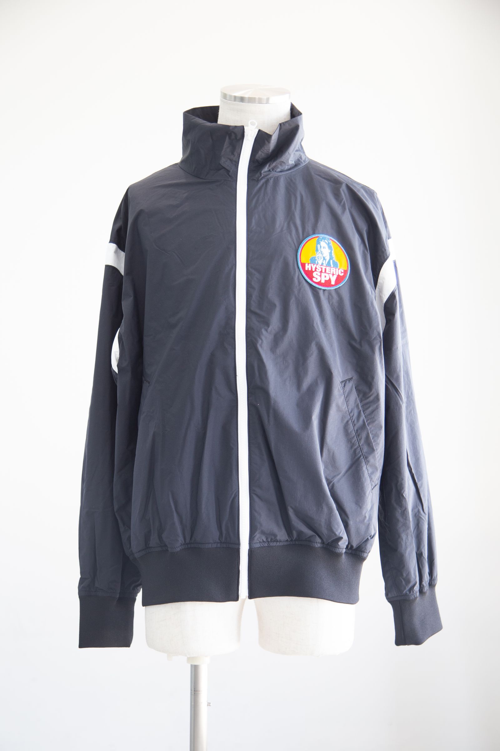 HYSTERIC GLAMOUR - HYSTERIC SPYワッペン スタンドカラーブルゾン