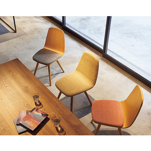 ペルセ 木製椅子 クレス（CRES）｜店舗家具ピースワーク