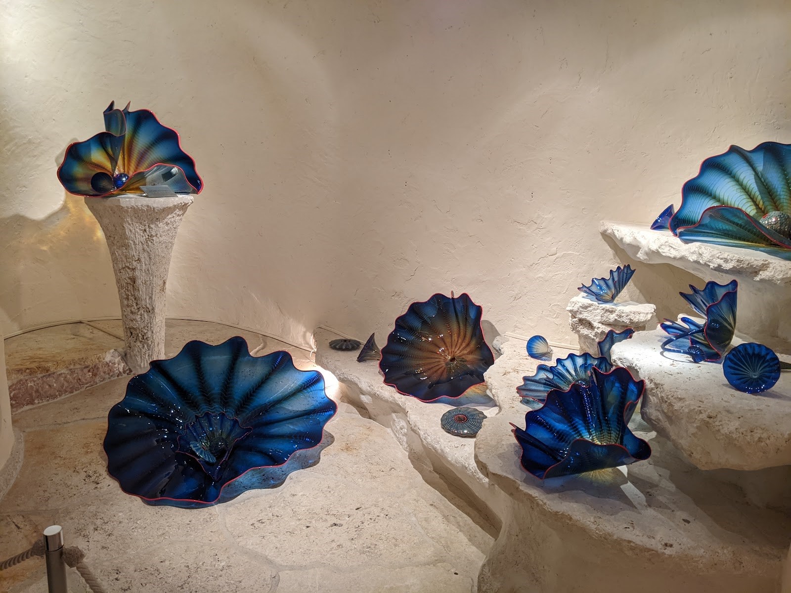 まるで中世ヨーロッパ。見どころ満載の「箱根ガラスの森美術館