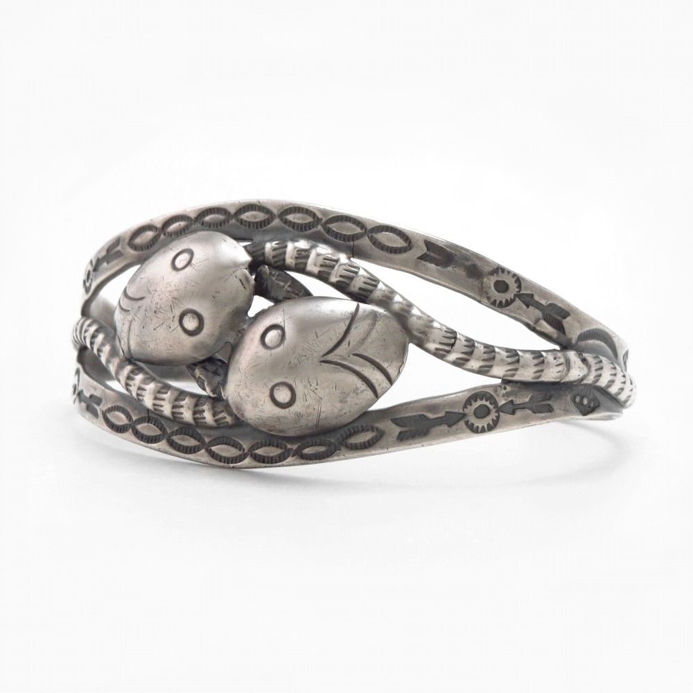 INDIAN JEWELRY LEATHER ARTS&CRAFTS Tah'bah TRADERS / BRACELETS