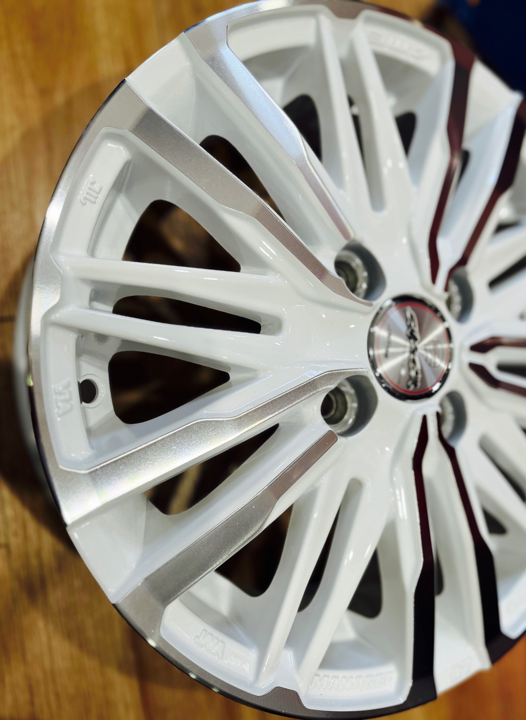 2024限定カラー！！！SMACK CREST！ | 店舗おススメ情報 | タイヤ館