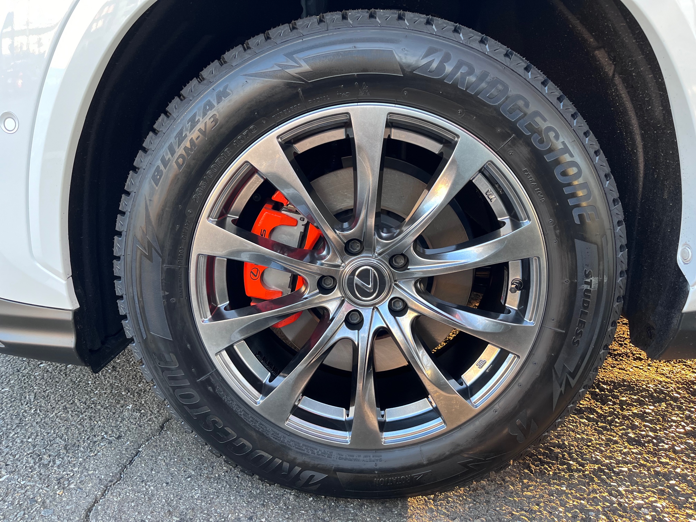 レクサスNXにスタッドレスホイールセット取付 | 店舗おススメ情報