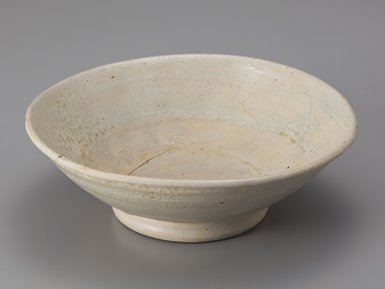 灰釉陶器 碗(かいゆうとうき わん) Ash glazed bowl ｜ 多治見市美濃焼