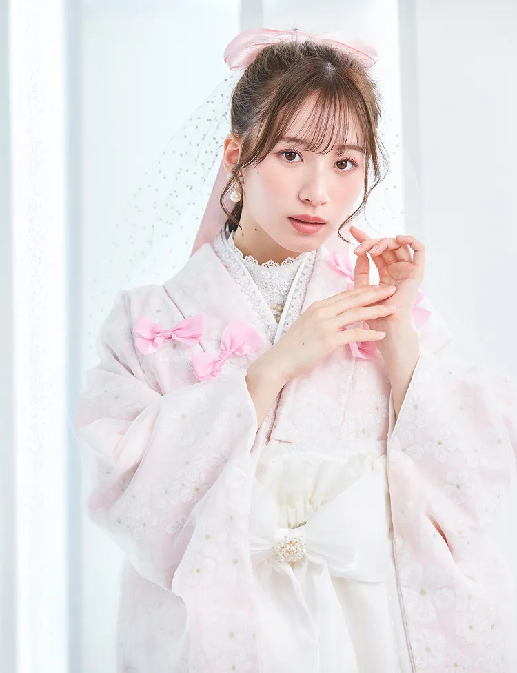 ピンク色の袴レンタル｜卒業式の袴レンタルならTAKAZEN、世界