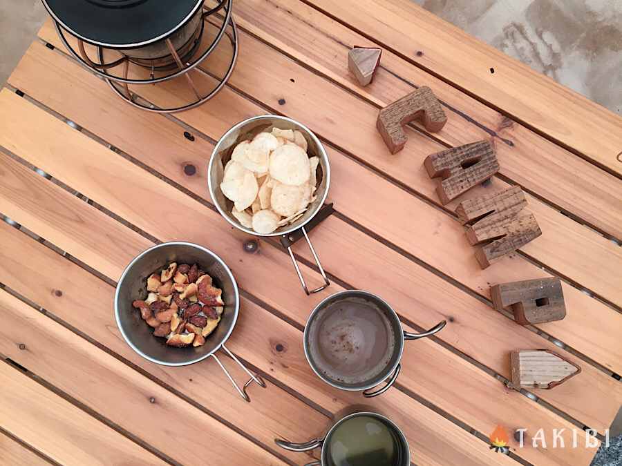 Coleman（コールマン）のナチュラルウッドロールテーブル65は