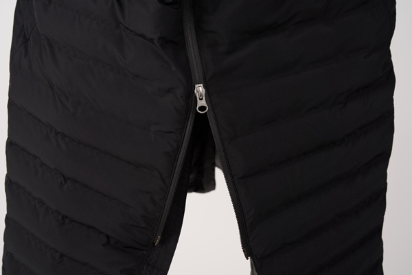 防寒性抜群！レース観戦、普段使いにおススメ！クシタニのベンチコート