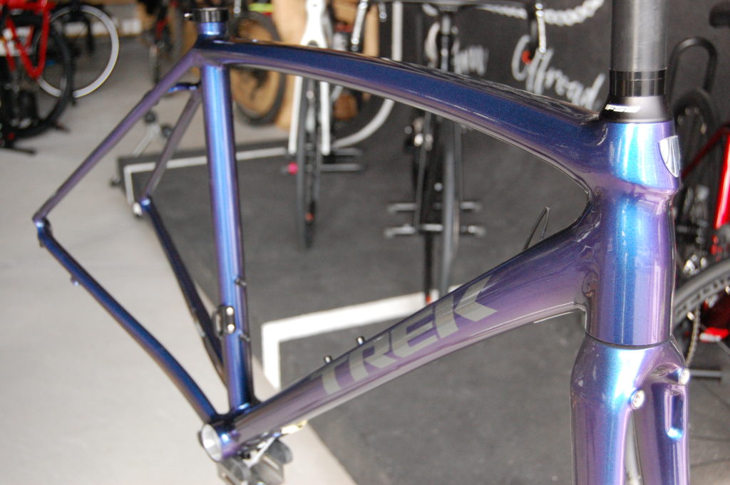 TREK(トレック)史上最高峰のアルミロードフレームEMONDA ALRの