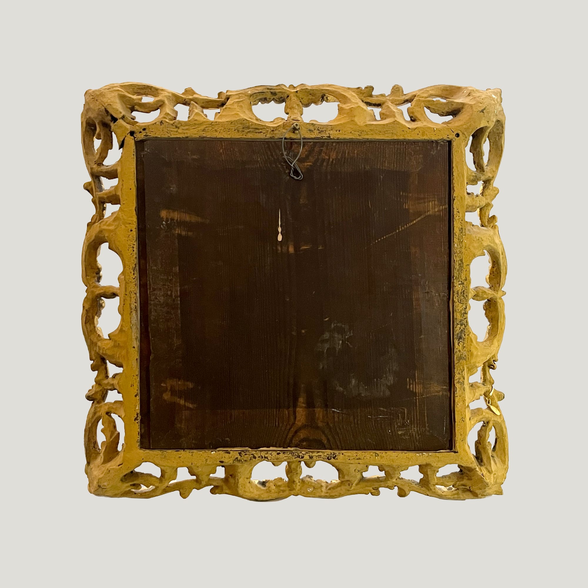 銅版聖母子像 – 19世紀に修復され、金箔の額縁に入った作品