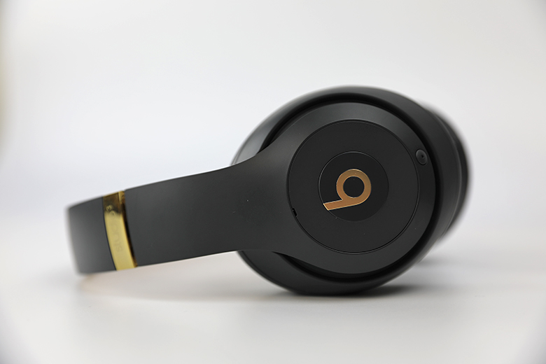 Beats by Dre Studio3 Wireless Review | The Master Switch