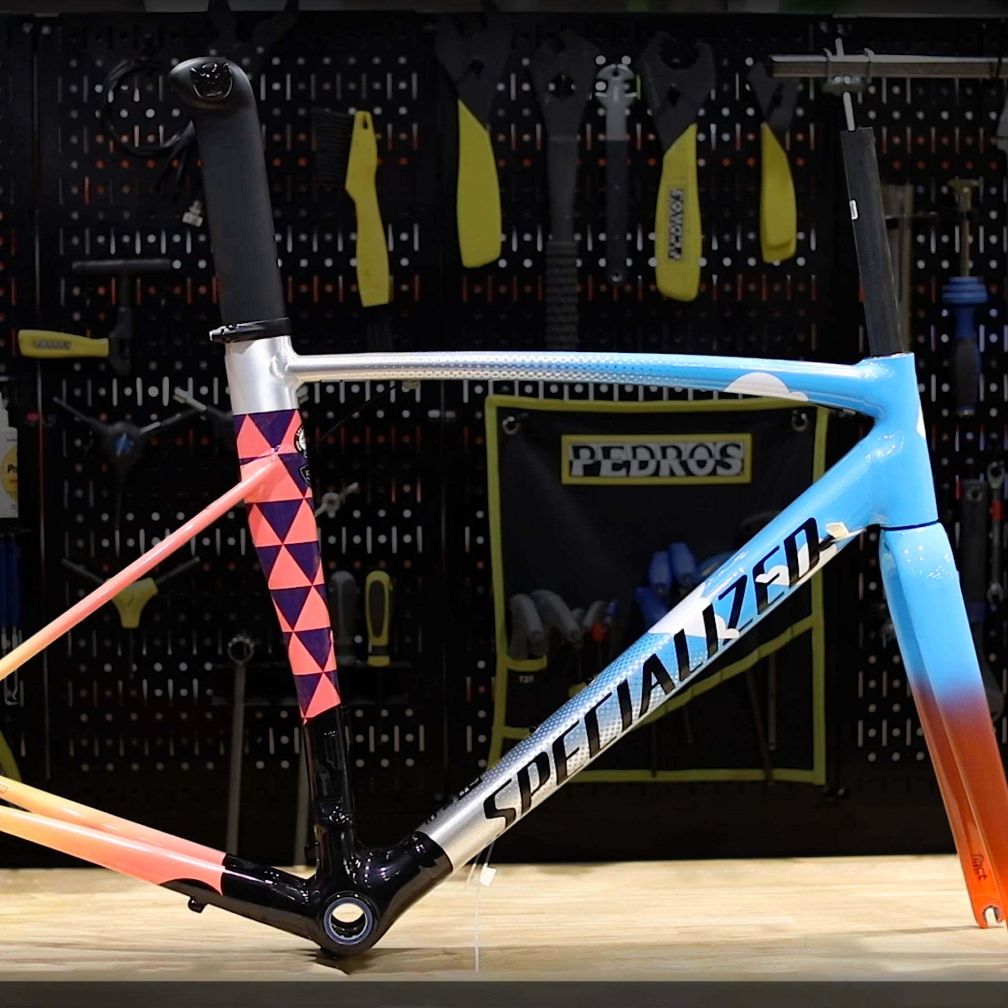 2018 Specialized Allez Sprint Red Hook Crit LTD Review | The Pro's