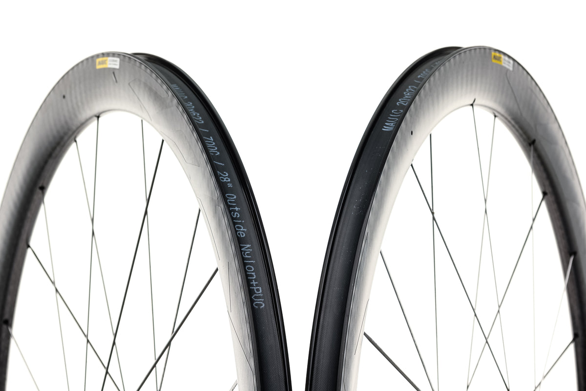 Mavic Cosmic Pro Alloy/Carbon Clincher 700c Wheelset - Weight