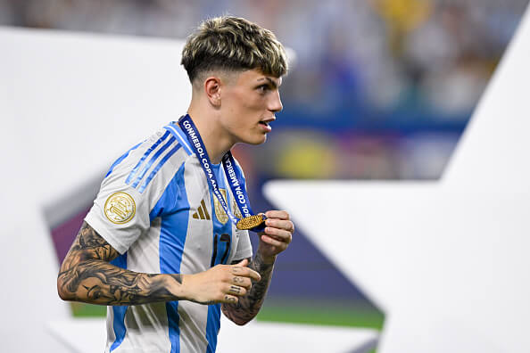 マクアリスター、アルゼンチン代表で同僚のガルナチョを賞賛「将来に