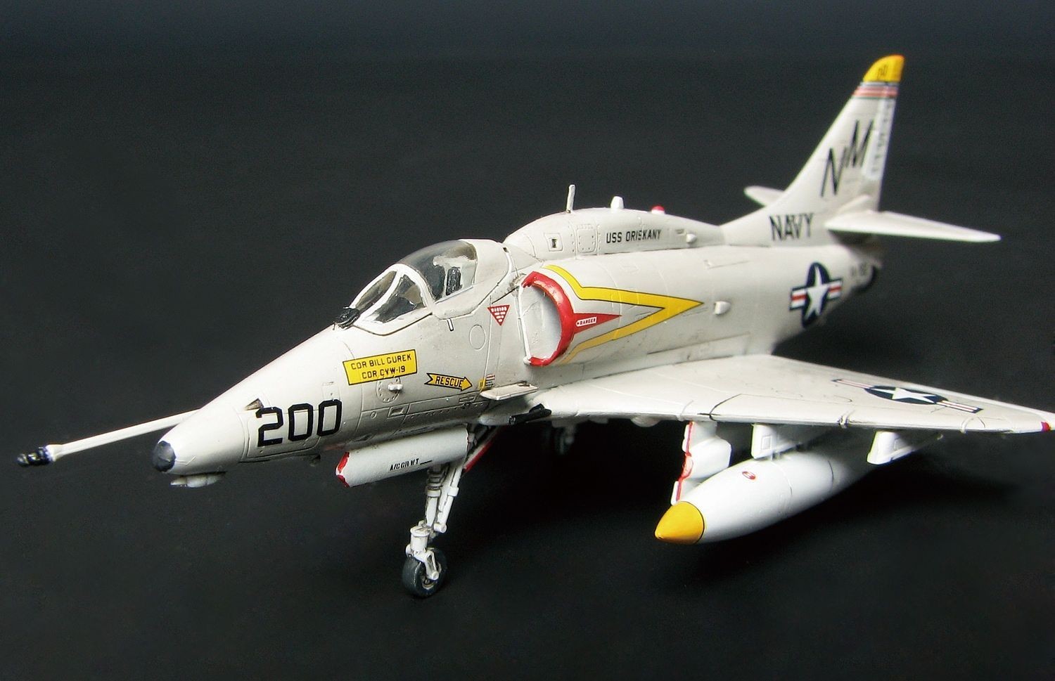 1/144 A-4E/F スカイホーク ダムバスターズ/ゴールデンドラゴンズ (2機