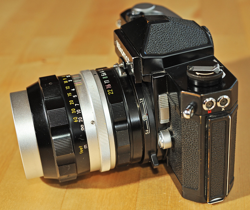 NikomatFT2ボディー/NIKKOR-s35mm＋NIKKOR135mm
