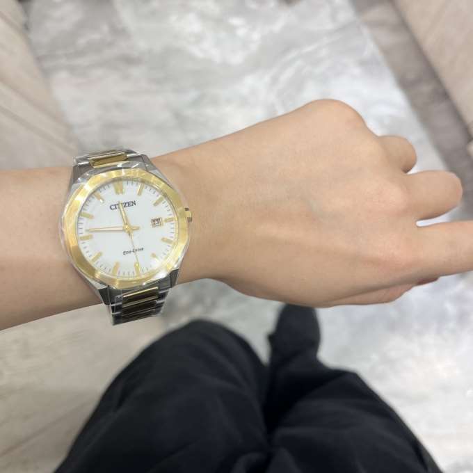CITIZEN】ビジネスシーンで映える◎ラグジュアリー×スポーティな高