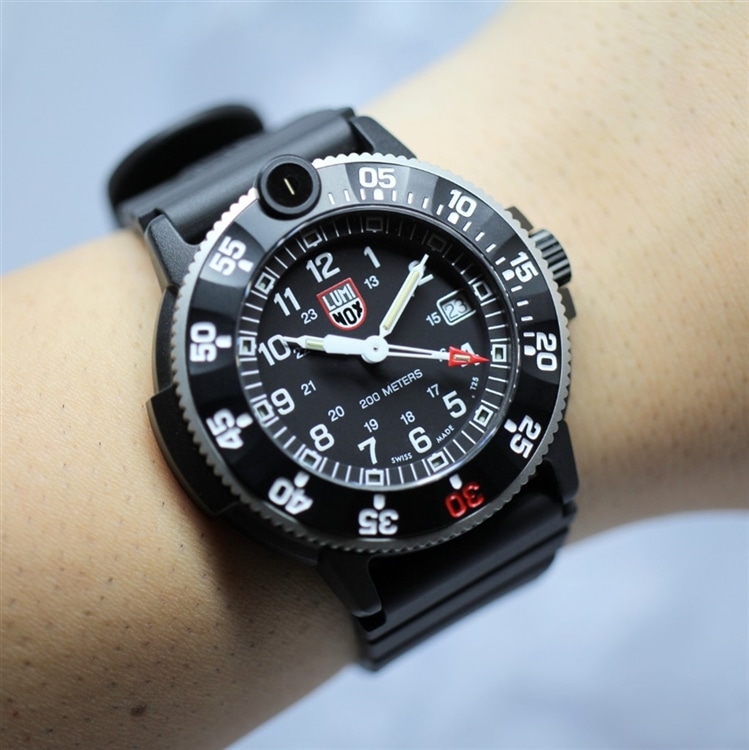 Luminox】自分へのご褒美に ORIGINAL NAVY SEAL 3000 Series 3001